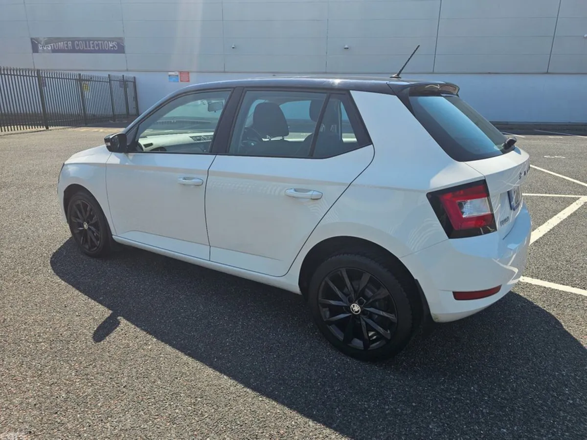 Skoda Fabia Hatchback, Petrol, 2020, White