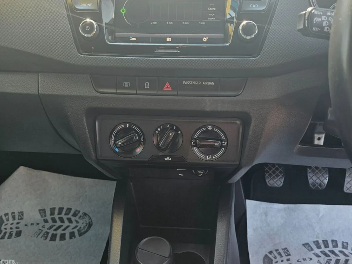 Skoda Fabia Hatchback, Petrol, 2020, White