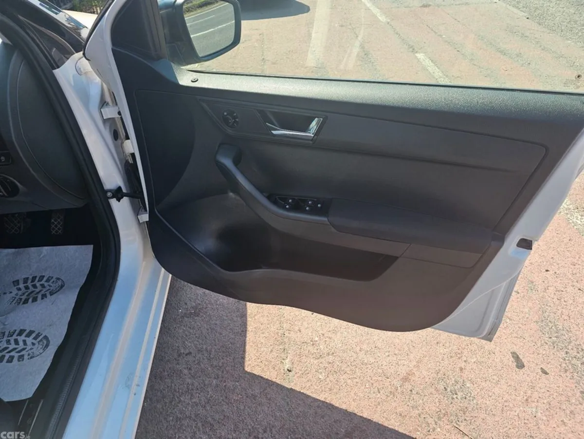 Skoda Fabia Hatchback, Petrol, 2020, White