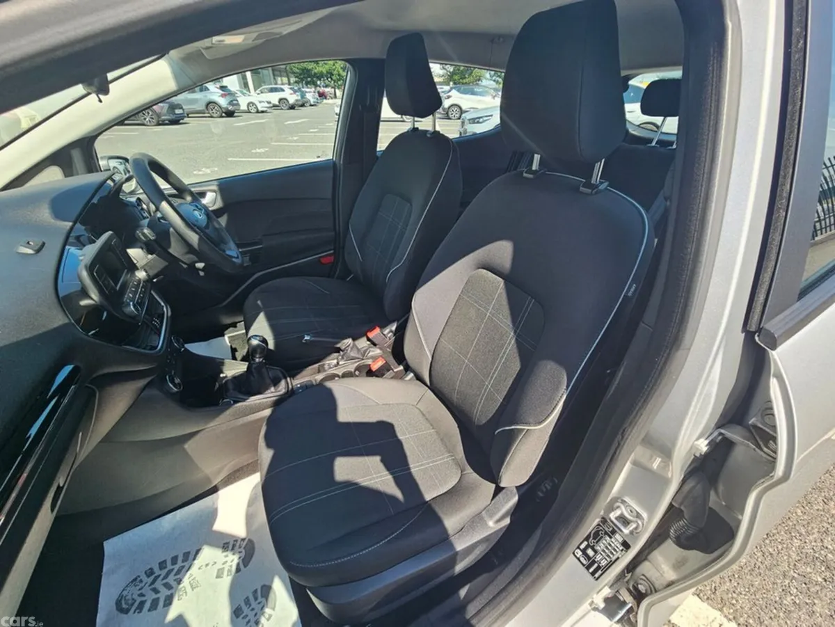 Ford Fiesta Hatchback, Petrol, 2018, Grey