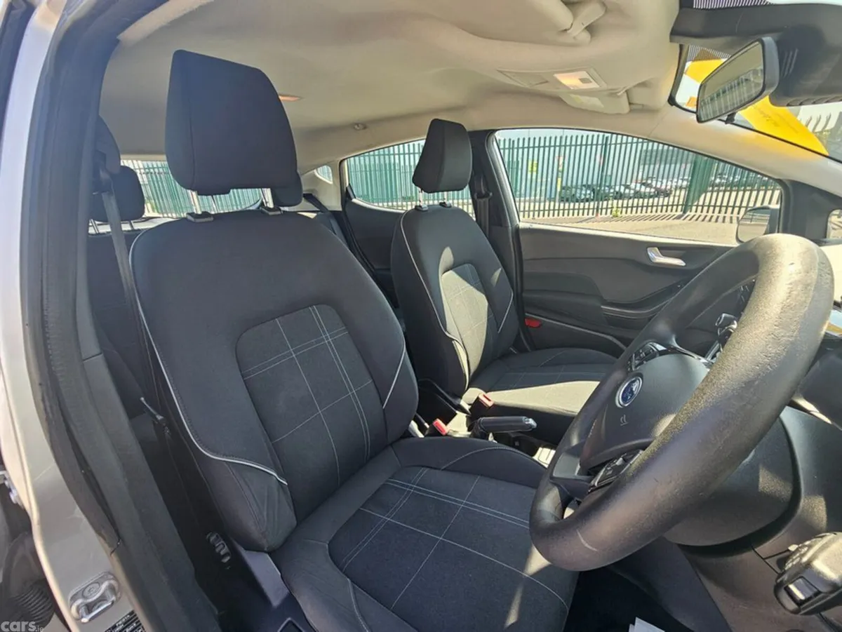 Ford Fiesta Hatchback, Petrol, 2018, Grey
