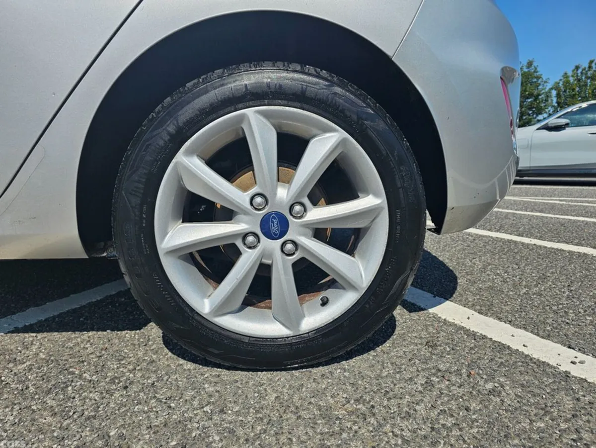 Ford Fiesta Hatchback, Petrol, 2018, Grey