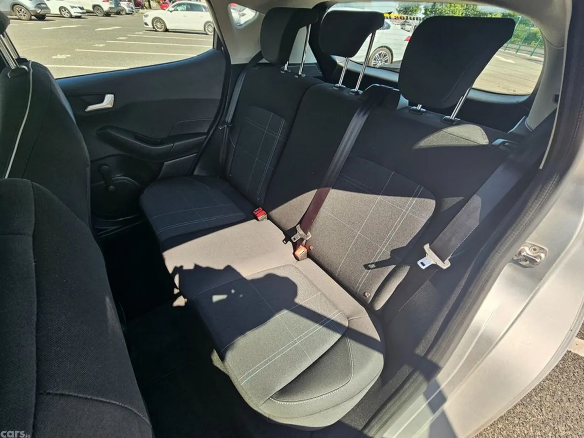Ford Fiesta Hatchback, Petrol, 2018, Grey