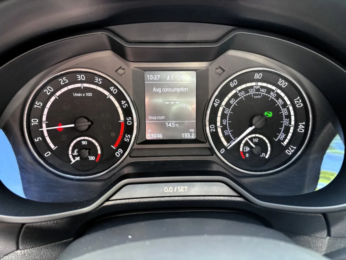 Skoda Octavia Hatchback, Diesel, 2017, Blue