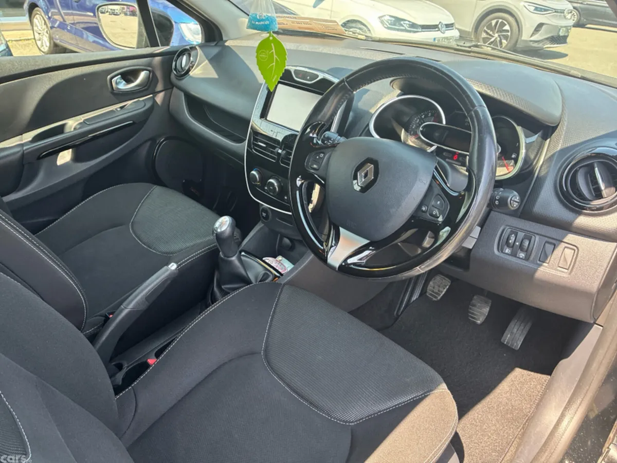 Renault Clio Hatchback, Petrol, 2016, Black