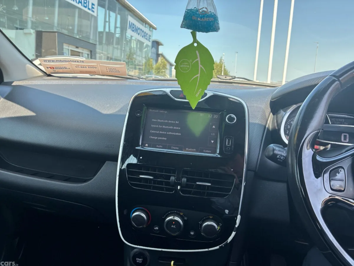 Renault Clio Hatchback, Petrol, 2016, Black