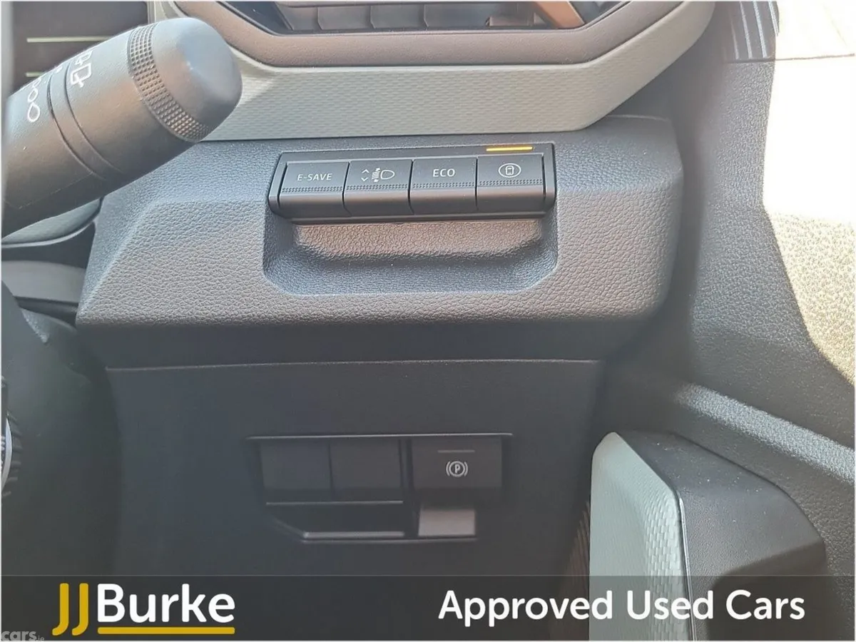 Dacia Duster SUV, Petrol Hybrid, 2026, Beige
