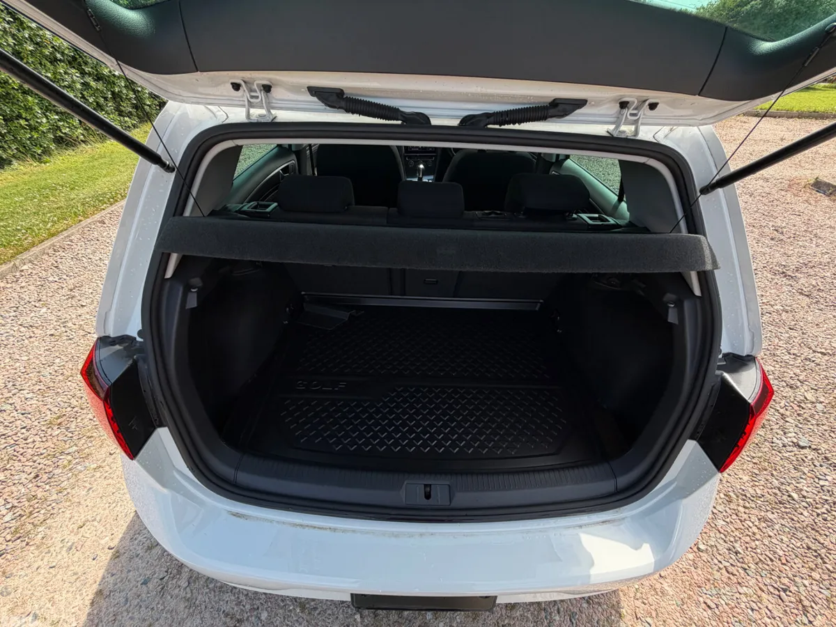 Volkswagen Golf Hatchback, Petrol, 2019, White