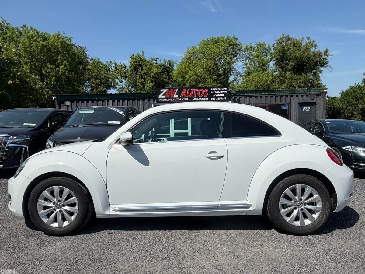 Volkswagen Beetle Coupe, Petrol, 2013, White