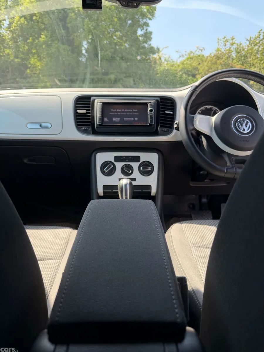 Volkswagen Beetle Coupe, Petrol, 2013, White