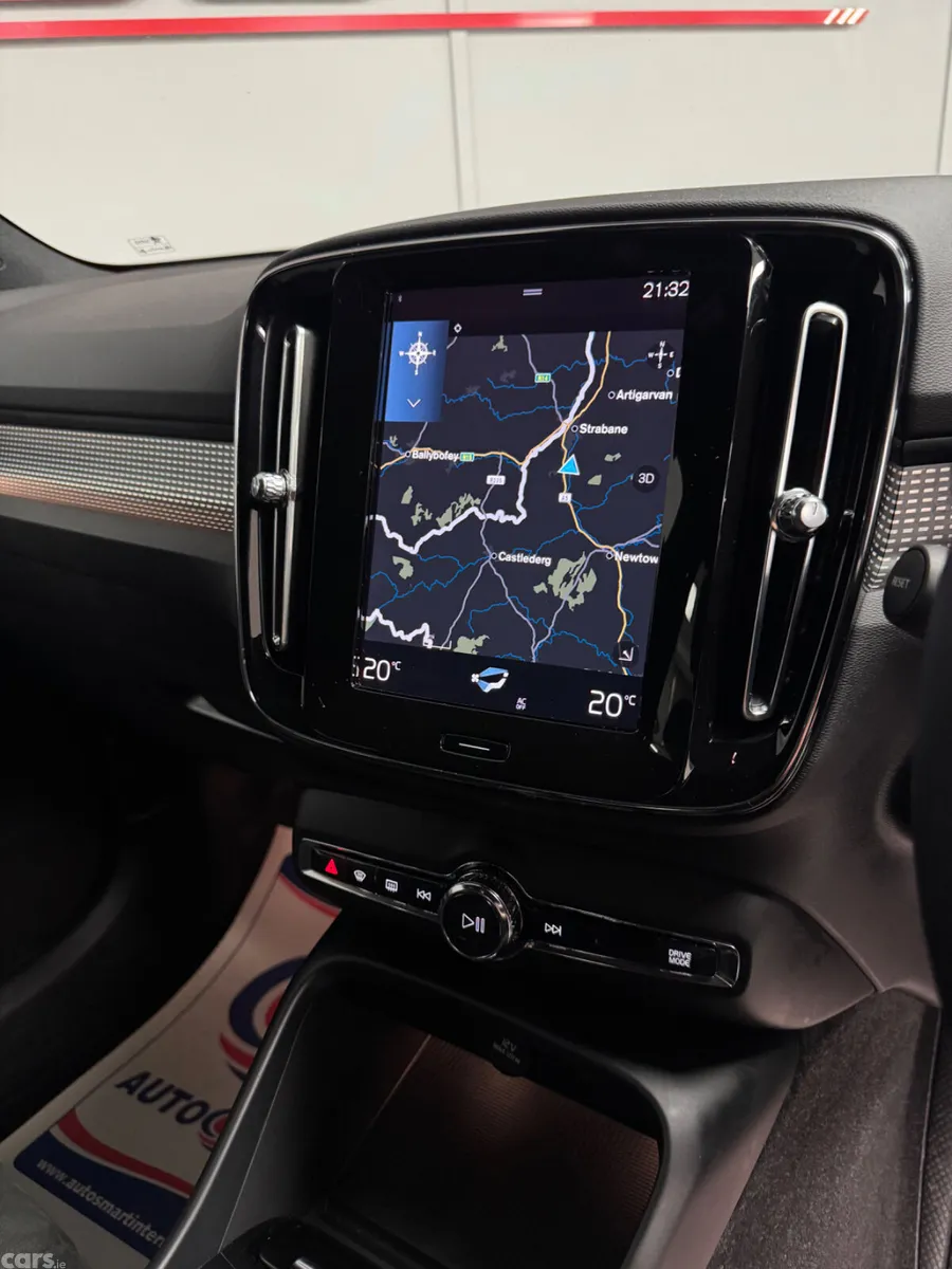 Volvo XC40 SUV, Petrol Hybrid, 2022, Black