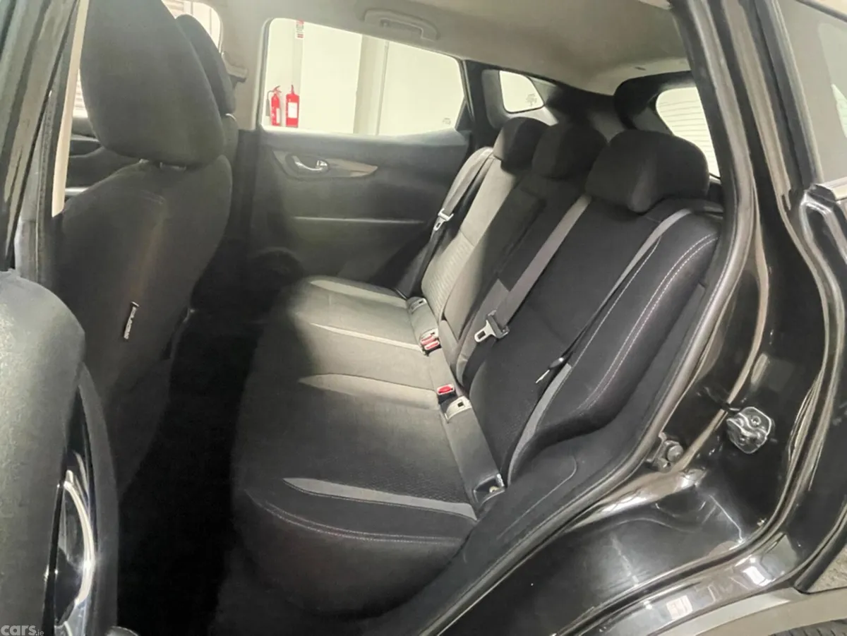 Nissan Qashqai SUV, Diesel, 2019, Black