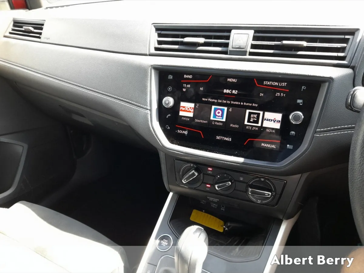 SEAT Arona Hatchback, Petrol, 2020, Red