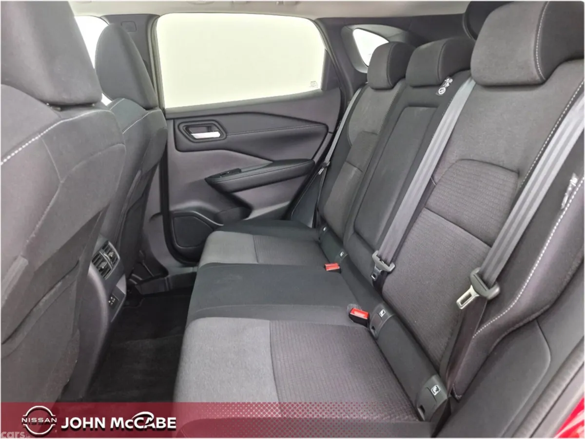 Nissan Qashqai MPV, Petrol Hybrid, 2024, Red