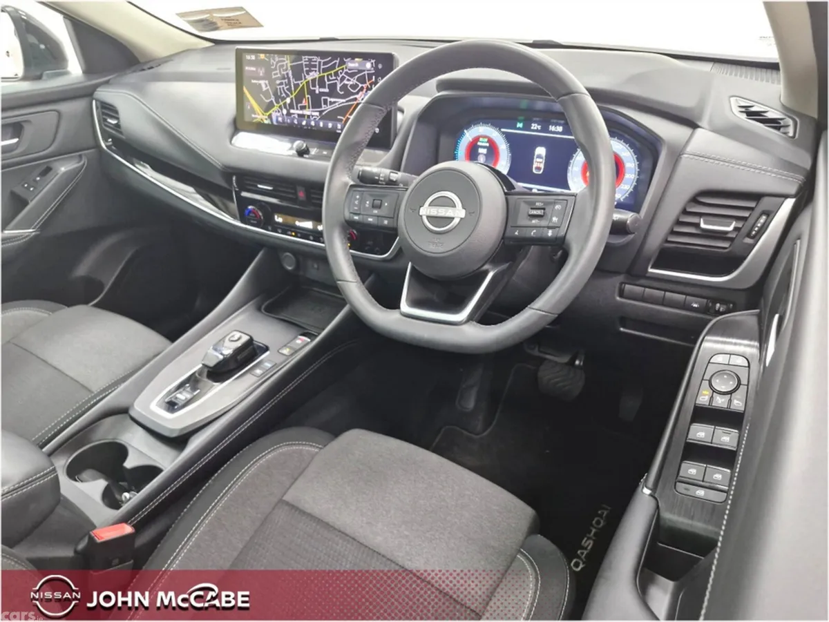 Nissan Qashqai MPV, Petrol Hybrid, 2024, Red