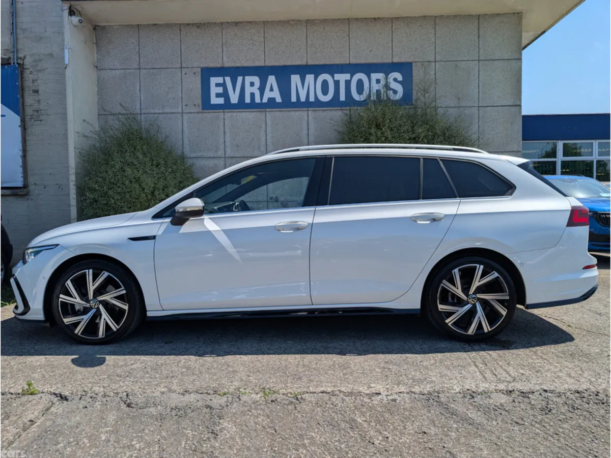Volkswagen Golf Estate, Diesel, 2023, White