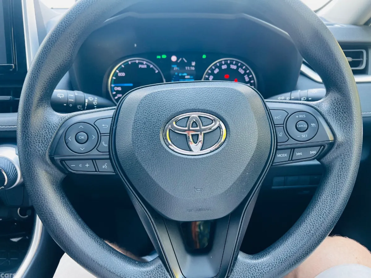 Toyota RAV4 SUV, Petrol Hybrid, 2022, White