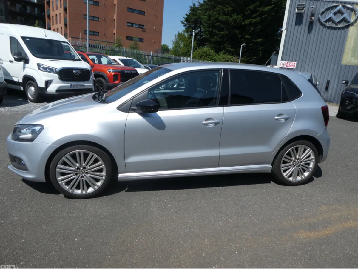 Volkswagen Polo Hatchback, Petrol, 2015, Silver