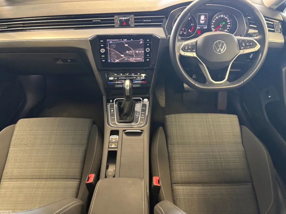 Volkswagen Passat Saloon, Diesel, 2022, Black