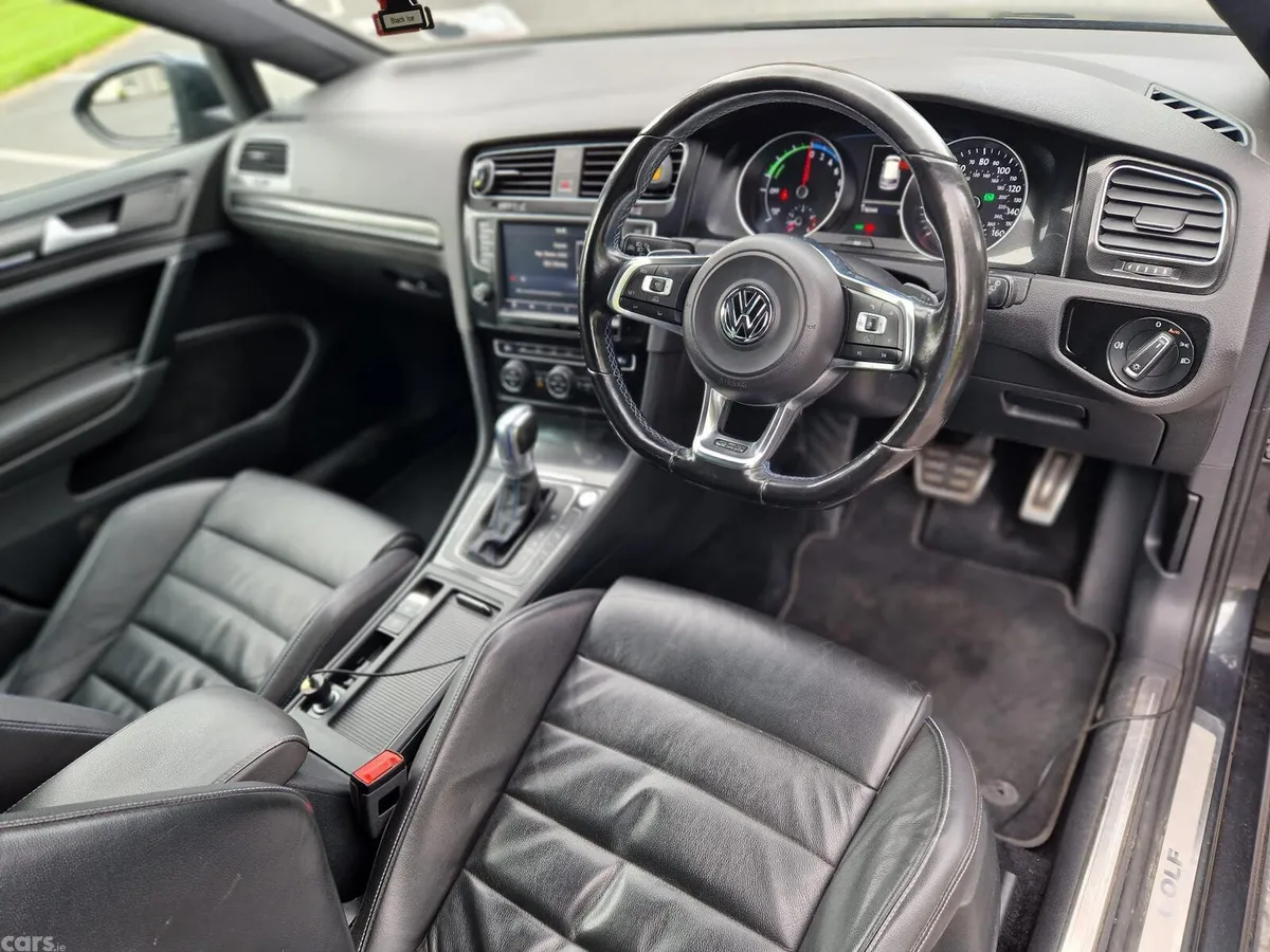 Volkswagen Golf Hatchback, Petrol Plug-in Hybrid, 2015, Grey