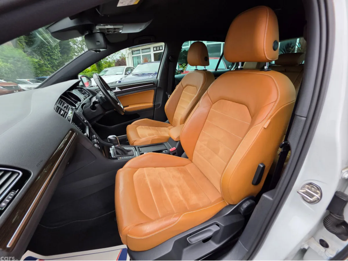 Volkswagen Golf Hatchback, Petrol, 2015, White