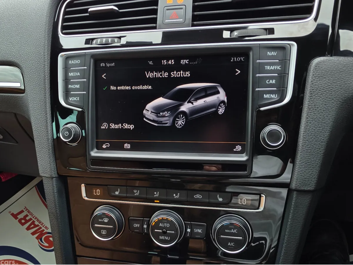 Volkswagen Golf Hatchback, Petrol, 2015, White