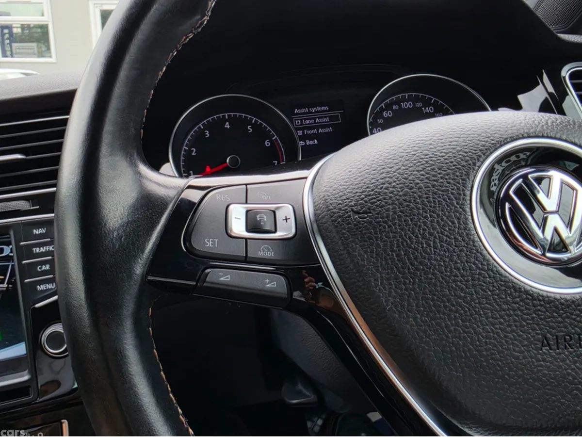 Volkswagen Golf Hatchback, Petrol, 2015, White