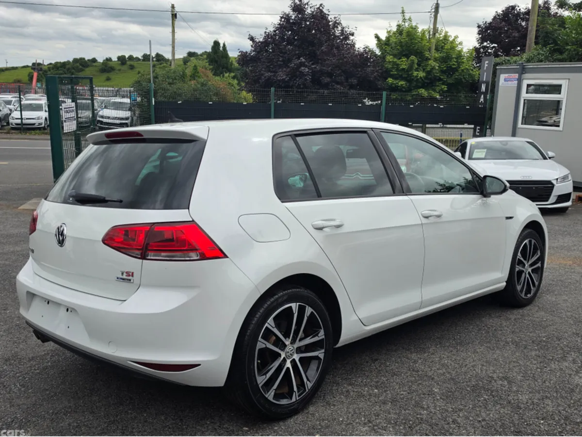 Volkswagen Golf Hatchback, Petrol, 2015, White
