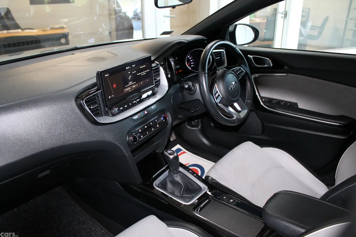 Kia XCeed Hatchback, Diesel, 2021, Grey
