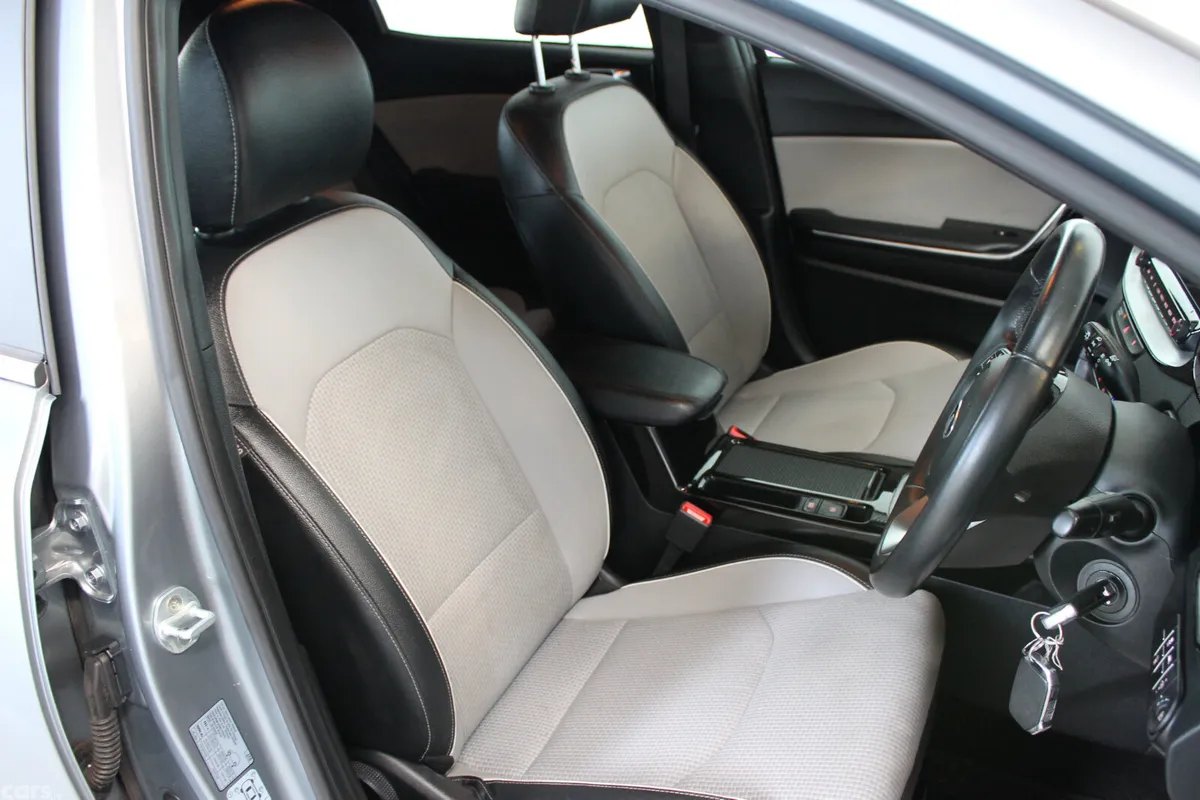 Kia XCeed Hatchback, Diesel, 2021, Grey