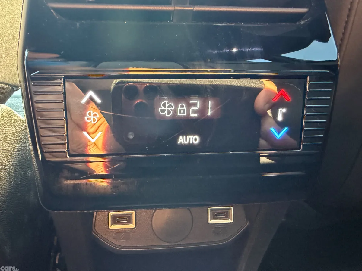 Peugeot 5008 MPV, Petrol Hybrid, 2026, Black
