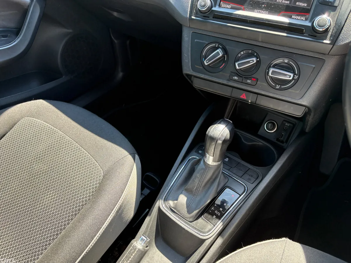 SEAT Ibiza MPV, Petrol, 2016, Red