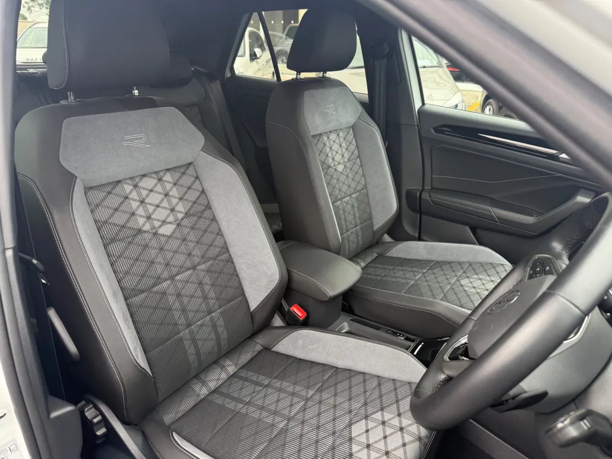 Volkswagen T-Roc SUV, Diesel, 2024, White