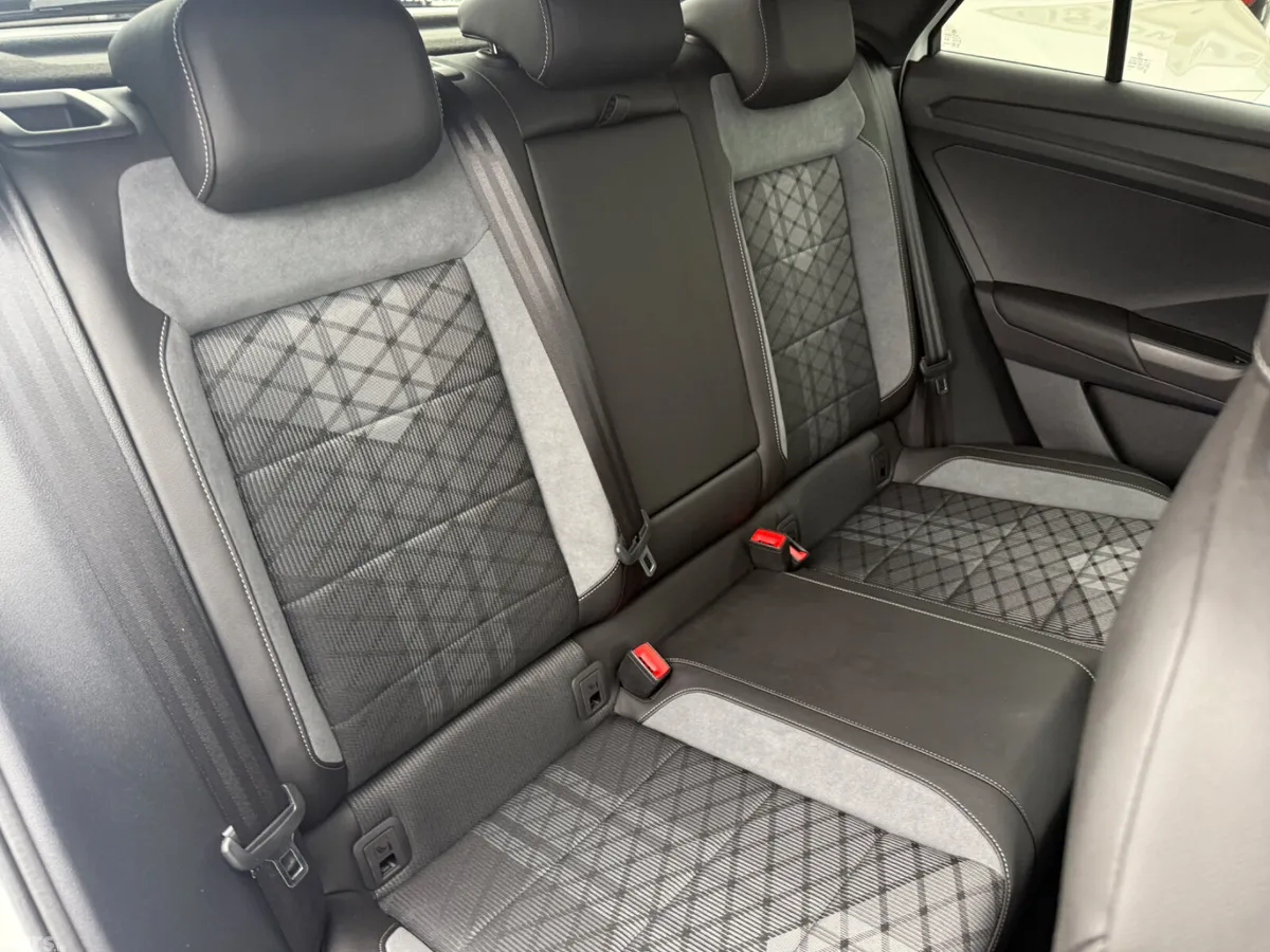 Volkswagen T-Roc SUV, Diesel, 2024, White