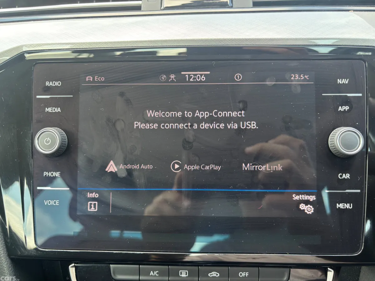 Volkswagen Passat Saloon, Diesel, 2022, Silver