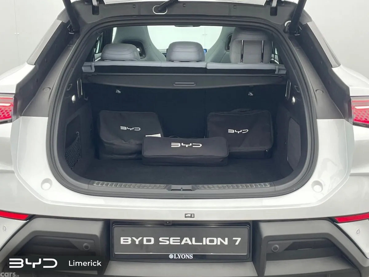 BYD SEALION 7 SUV, Electric, 2026, White