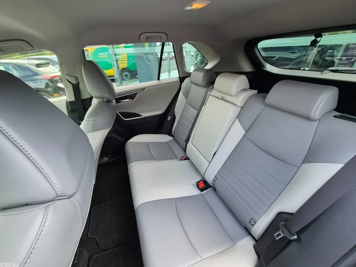 Toyota RAV4 SUV, Petrol Hybrid, 2019, Silver