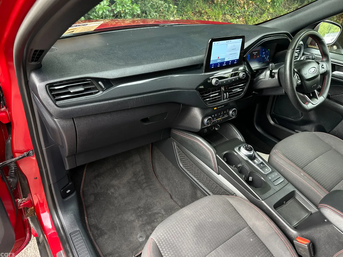 Ford Kuga SUV, Petrol Plug-in Hybrid, 2023, Red