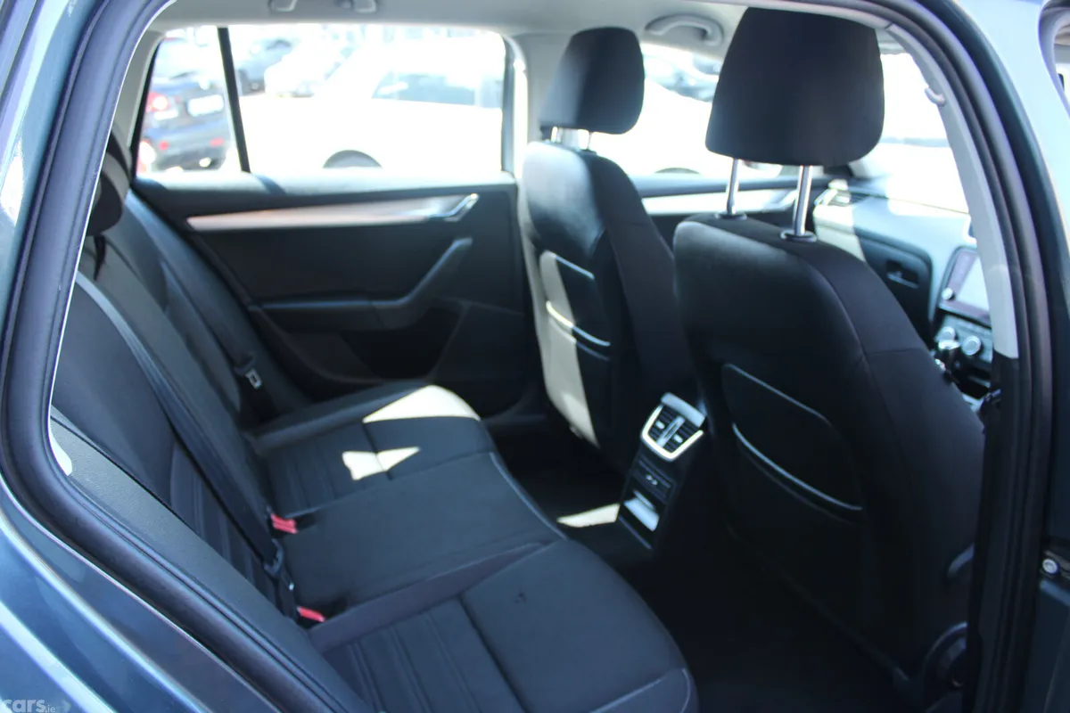 Skoda Octavia Estate, Diesel, 2019, Grey