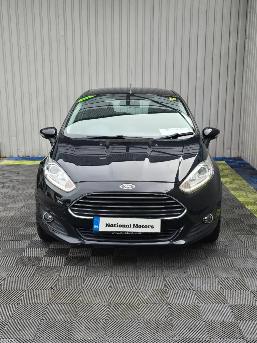 Ford Fiesta Hatchback, Petrol, 2017, Black