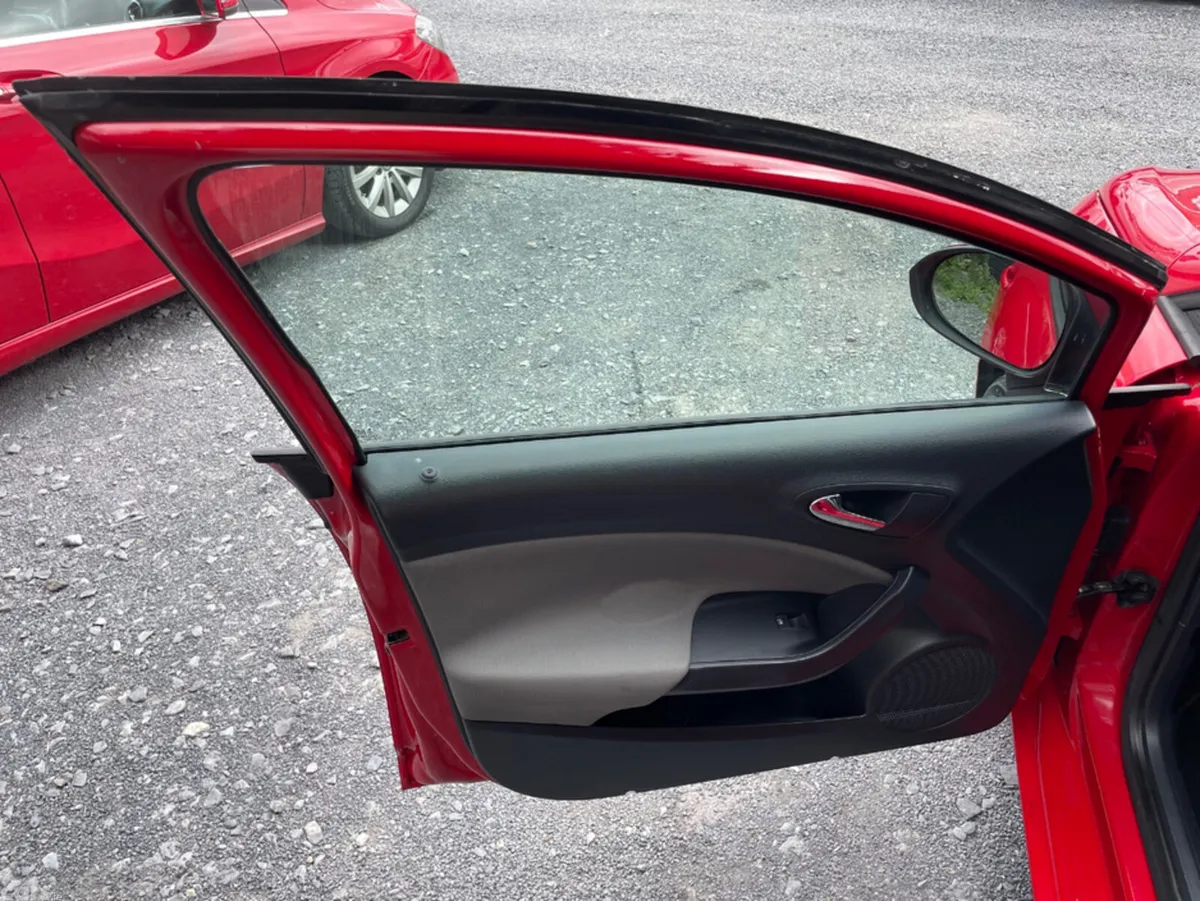 SEAT Ibiza Hatchback, Petrol, 2014, Red