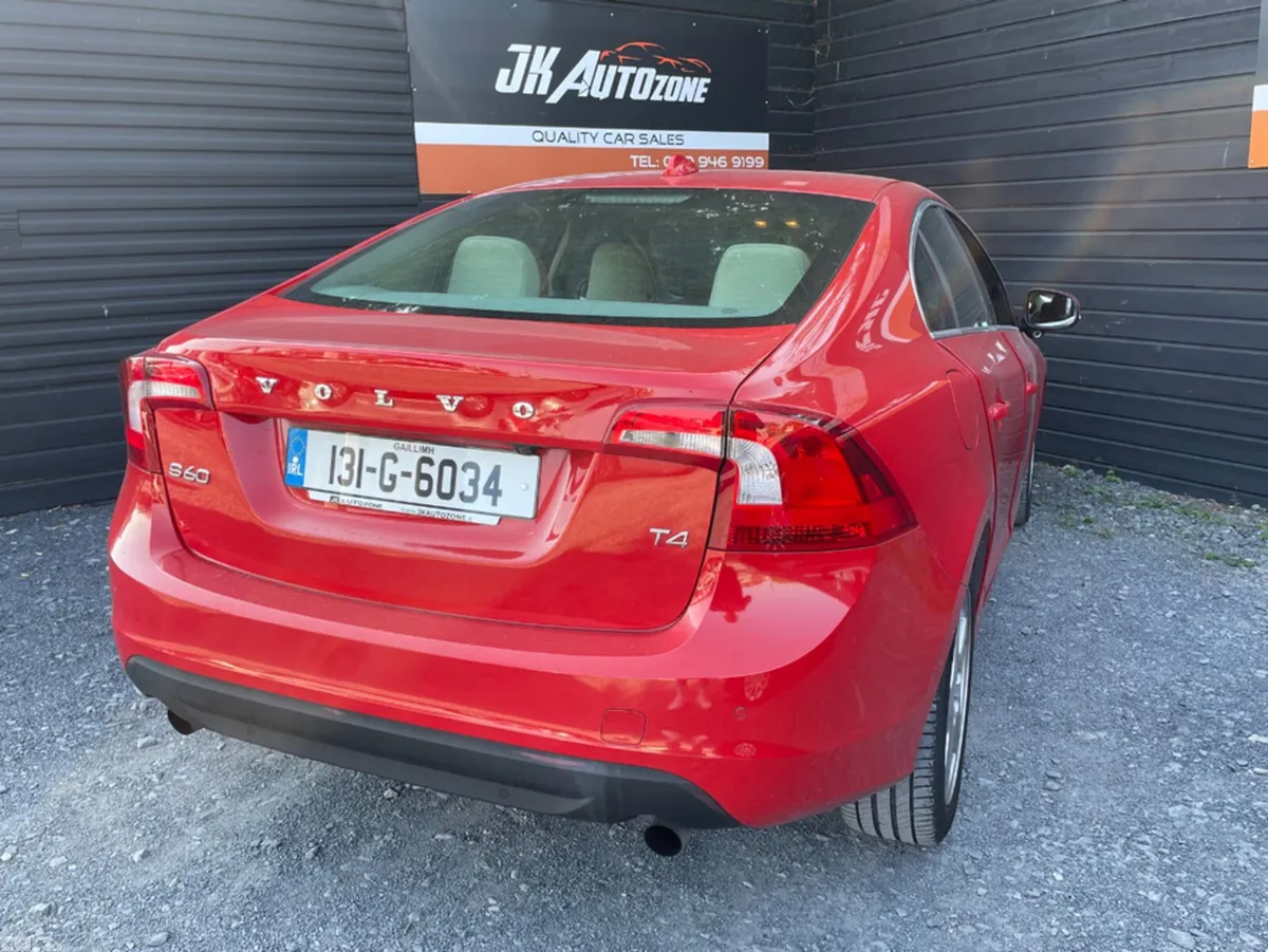 Volvo S60 Saloon, Petrol, 2013, Red