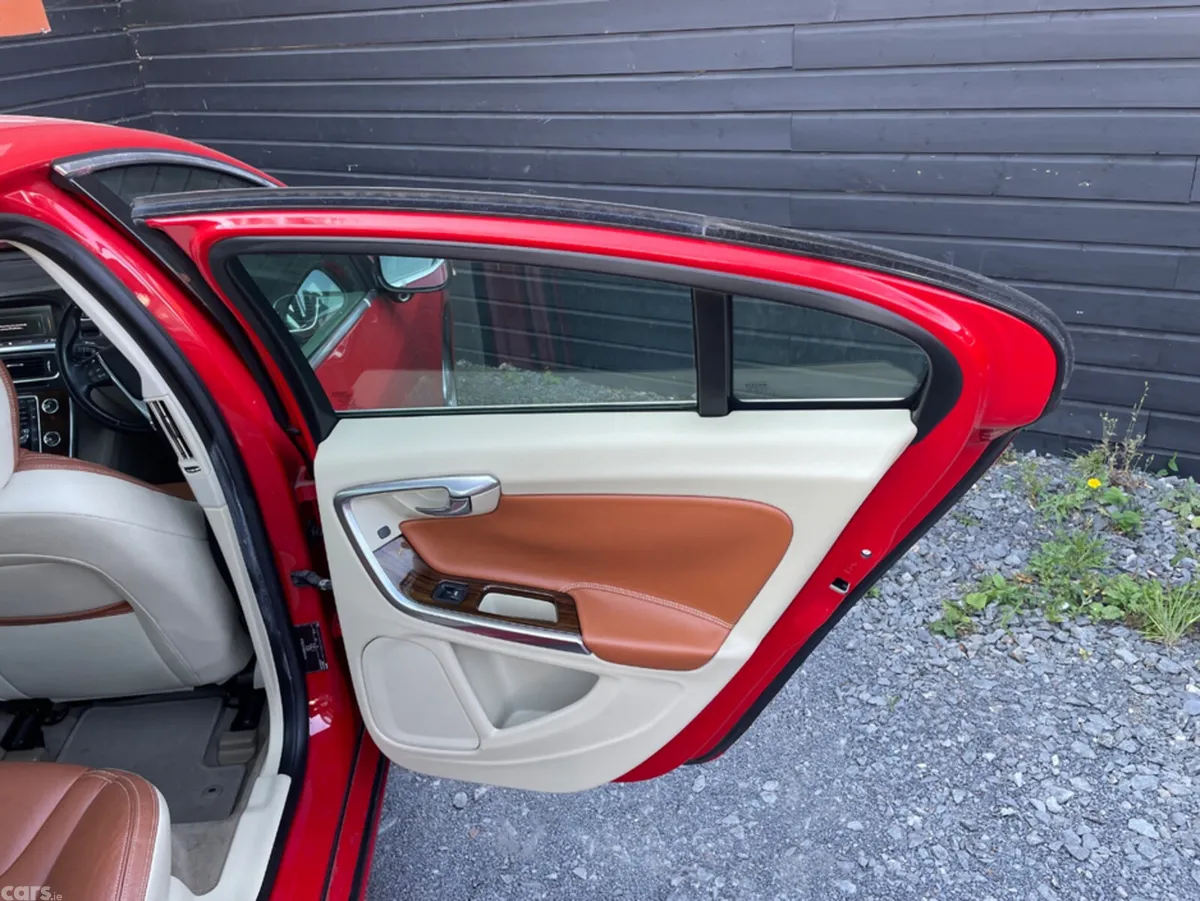 Volvo S60 Saloon, Petrol, 2013, Red