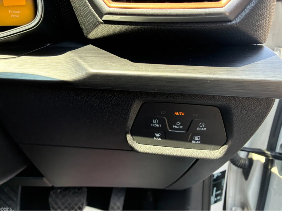 Cupra Leon Estate, Petrol, 2023, White
