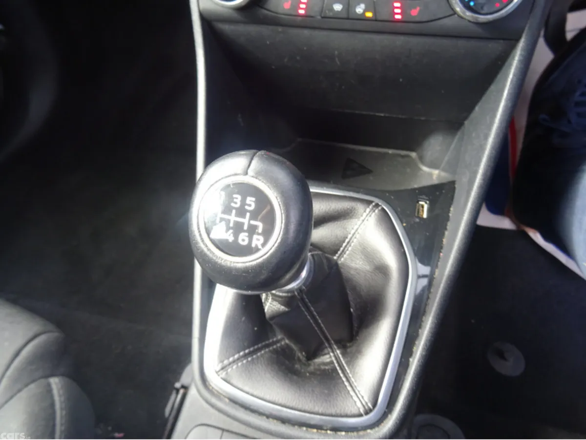 Ford Fiesta Hatchback, Petrol, 2020, Grey