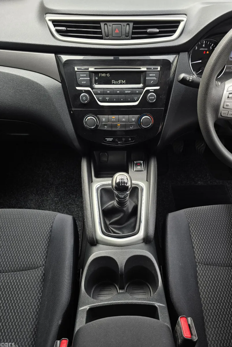 Nissan Qashqai SUV, Petrol, 2016, Brown