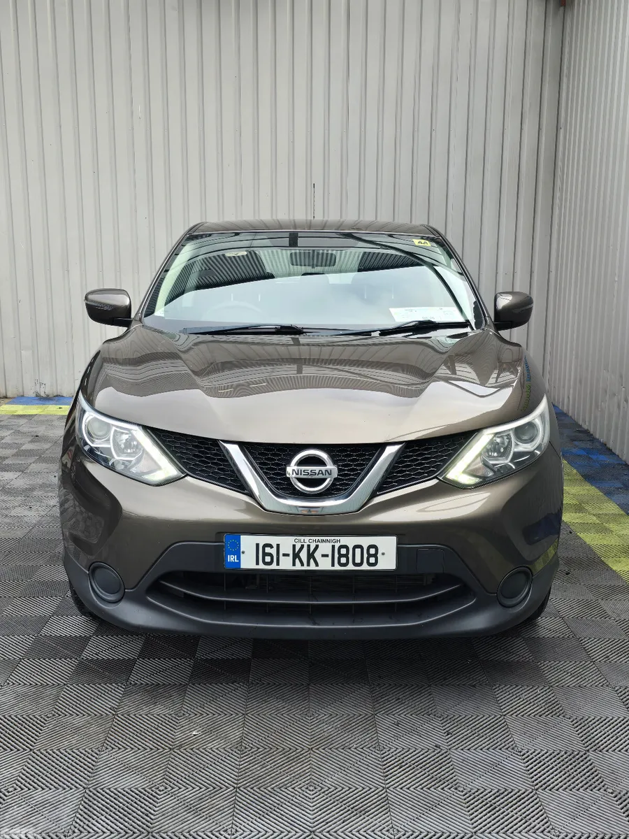 Nissan Qashqai SUV, Petrol, 2016, Brown