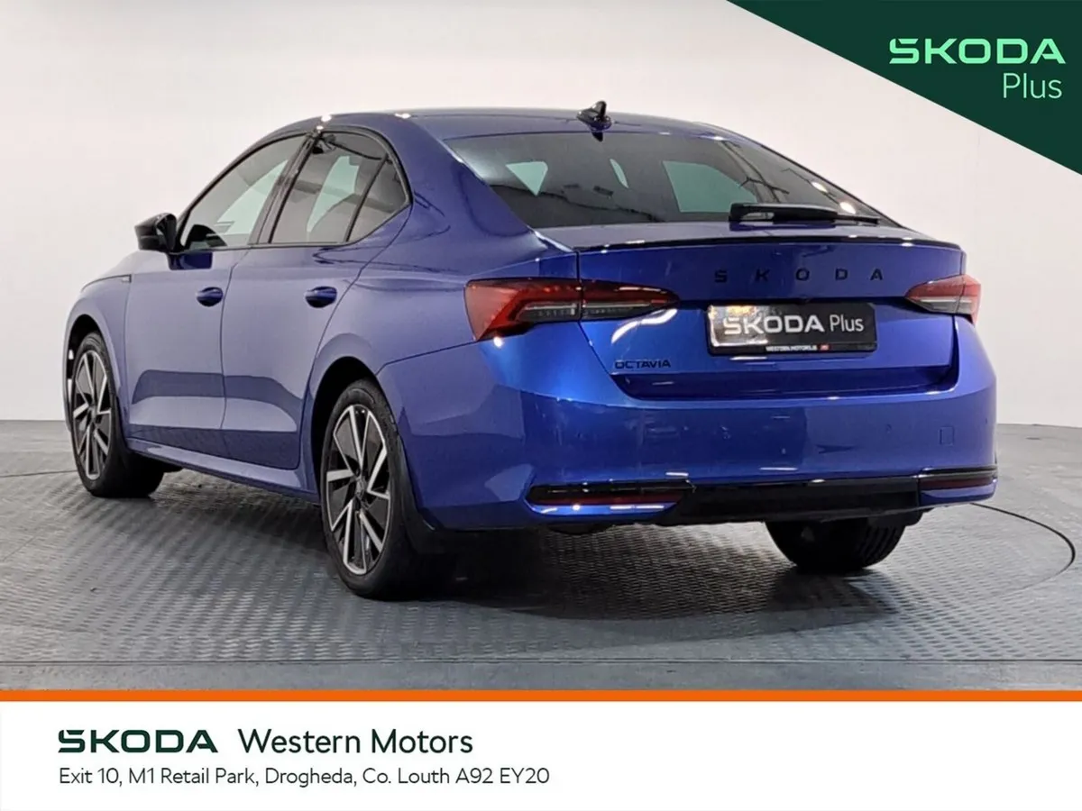 Skoda Octavia Saloon, Petrol, 2025, Blue