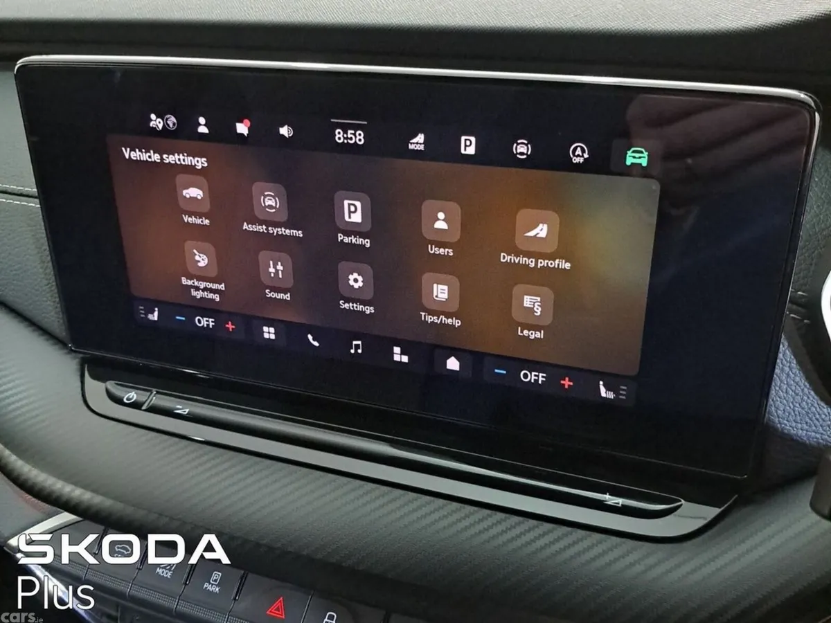 Skoda Octavia Saloon, Petrol, 2025, Blue