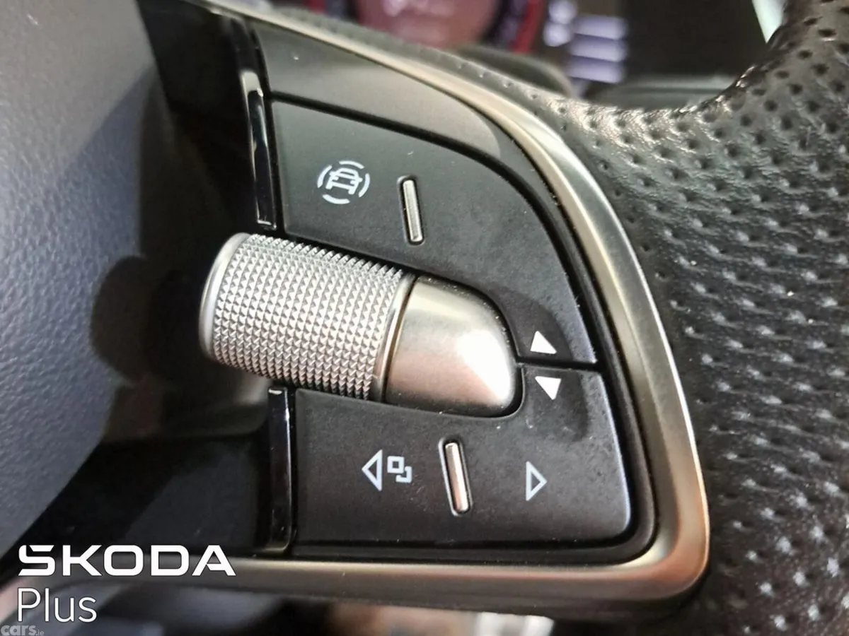 Skoda Octavia Saloon, Petrol, 2025, Blue